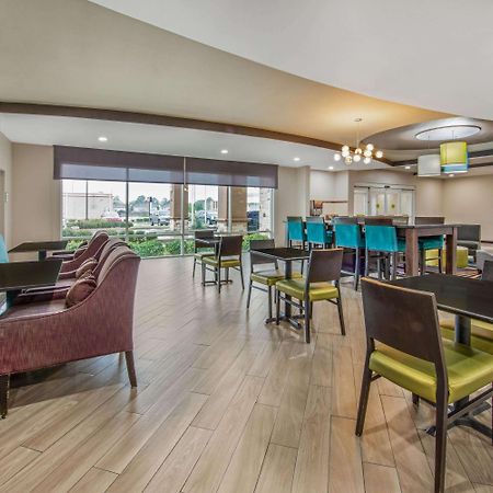 La Quinta By Wyndham Houston Humble Atascocita Hotel Buitenkant foto