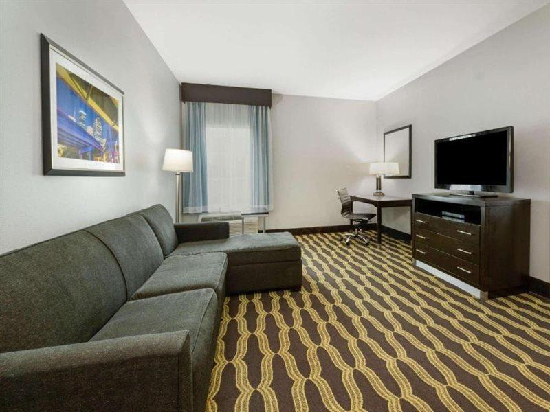 La Quinta By Wyndham Houston Humble Atascocita Hotel Buitenkant foto